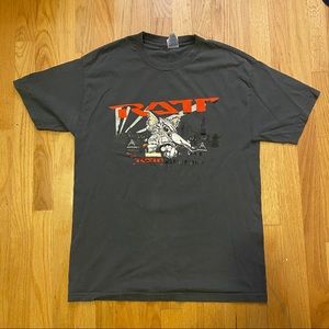 RATT - 2005 RATT Never Stops Tour T-shirt (L)